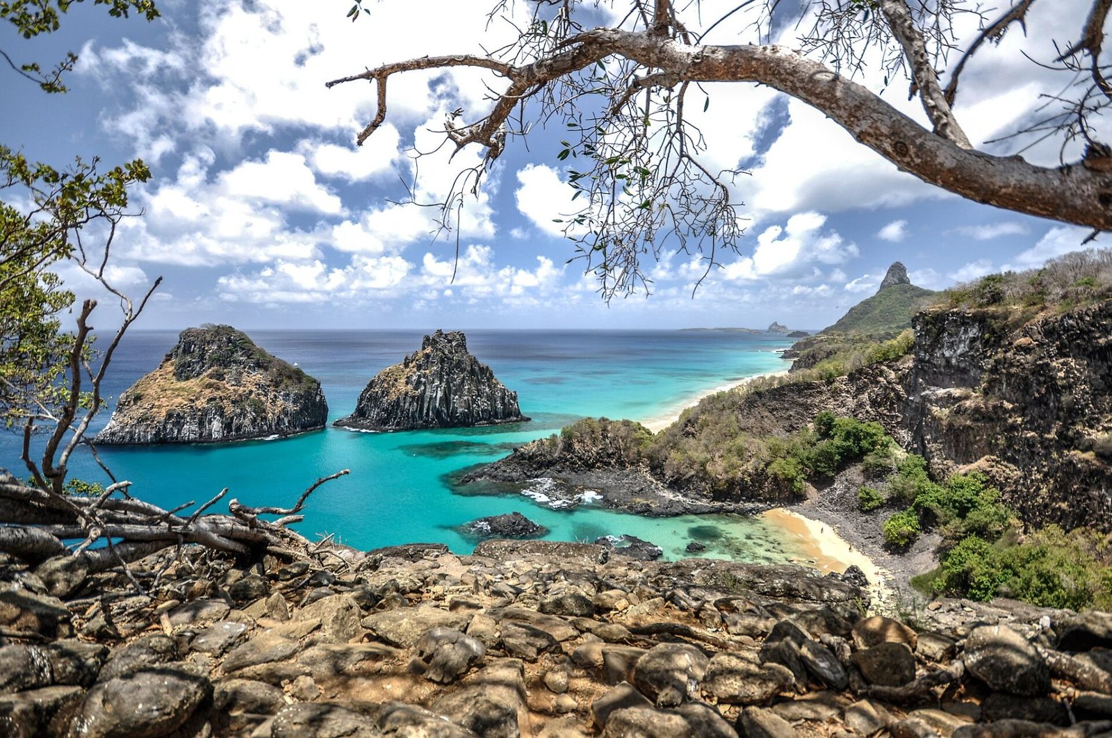The Porcos pools at low tide