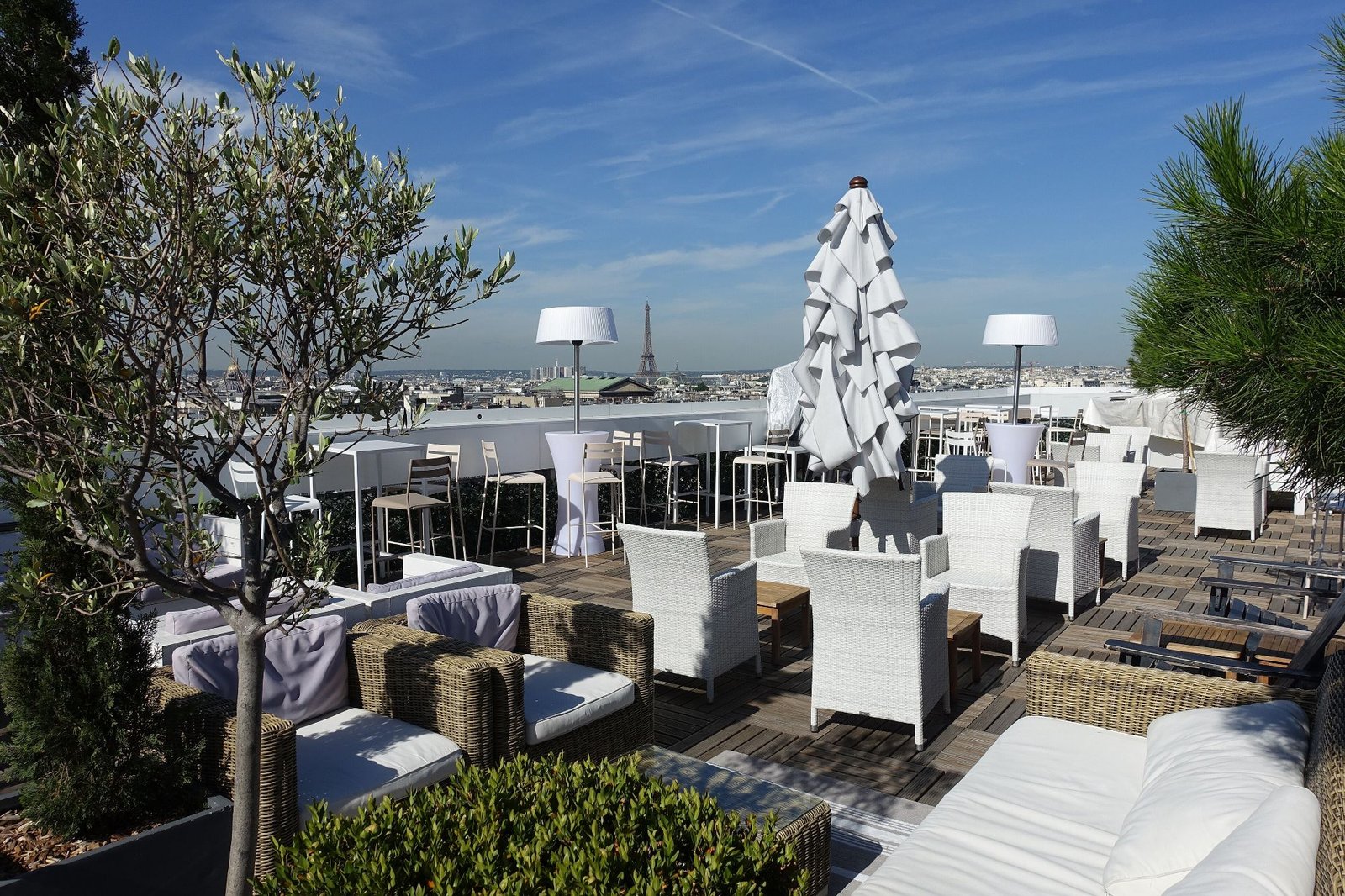 Os telhados de Paris, vistos de um terraço do centro